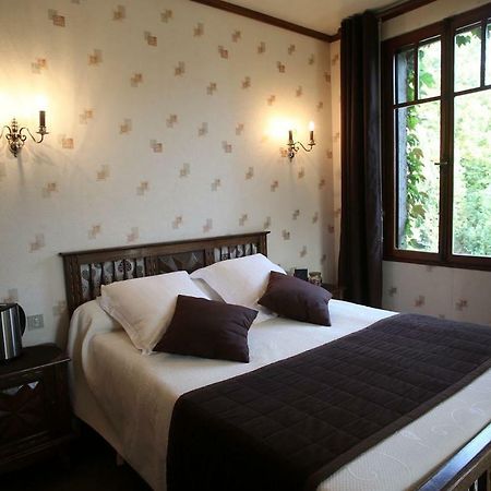 Le Robinson Bed & Breakfast Mezieres-sur-Oise Eksteriør bilde